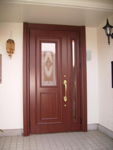 【千葉園生店】　Ｍ邸　一日で新しいドアにリフレッシュ！『玄関ドア交換』